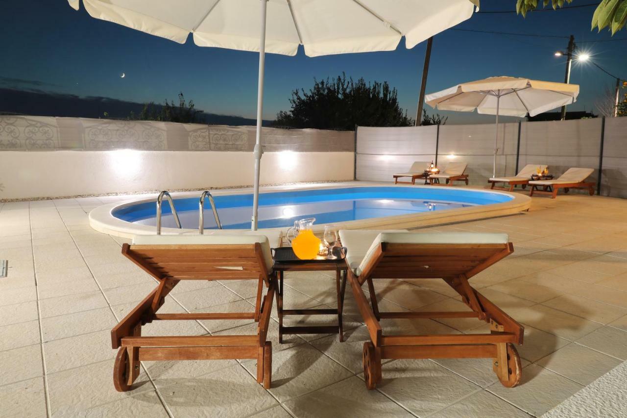 ザダル Hacienda Mia With Pool,Bbq,Free Parkingヴィラ エクステリア 写真
